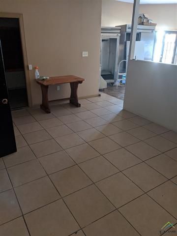 102 E Broadway St, Big Sandy, TX 75755